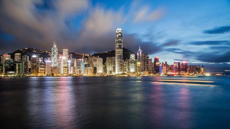 Гонконг с 8 сентября ослабляет ограничения для туристов, правда, пока только для китайских