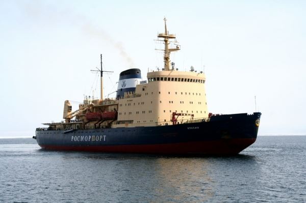 Флот Мурманского филиала пополнился ледоколом «Красин»