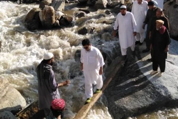 На севере Пакистана в результате наводнений и селей погибли 20 человек 